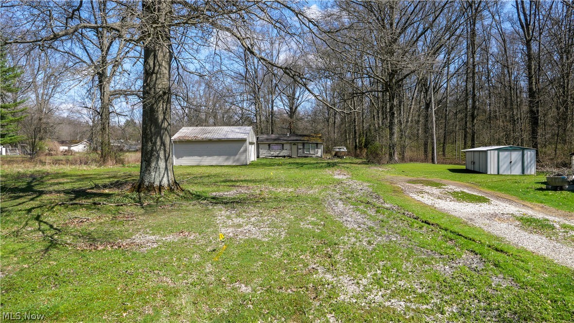 5556 Shaffer Road NW Warren OH 44481