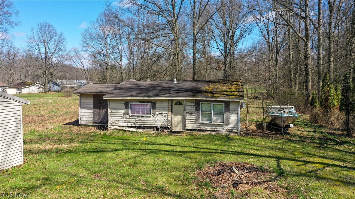 5556 Shaffer Road NW Warren OH 44481