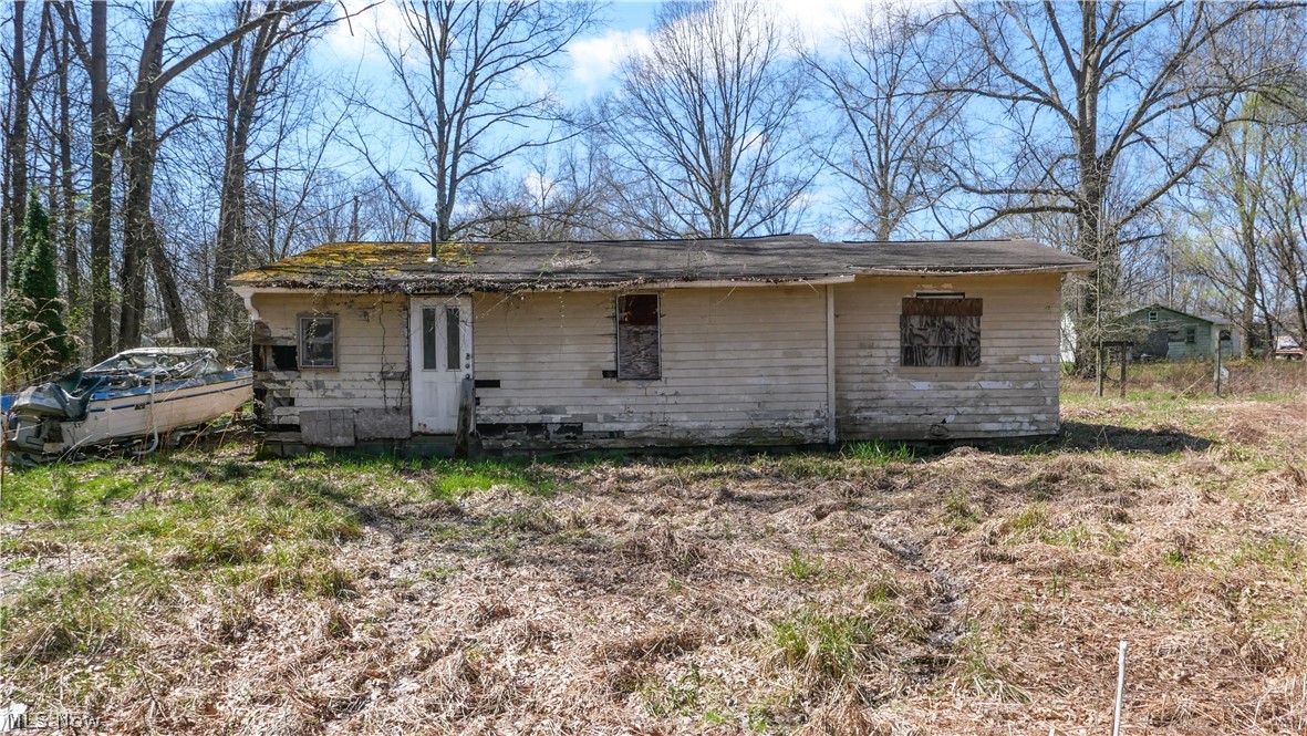 5556 Shaffer Road NW Warren OH 44481