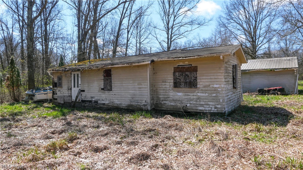 5556 Shaffer Road NW Warren OH 44481