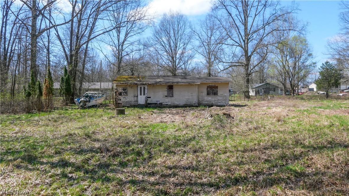 5556 Shaffer Road NW Warren OH 44481