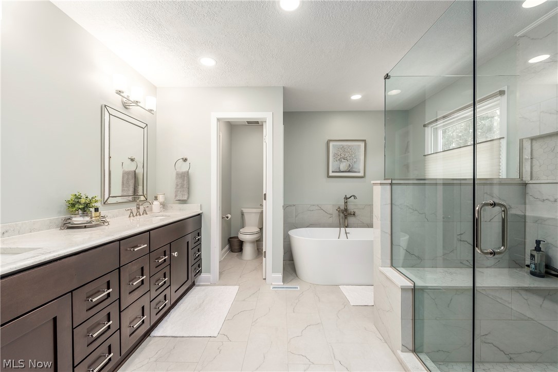 7755 Sunstone Drive Brecksville OH 44141