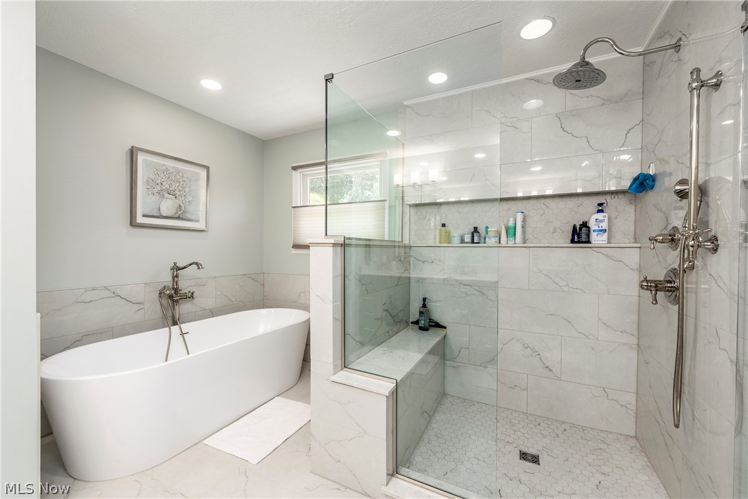 7755 Sunstone Drive Brecksville OH 44141