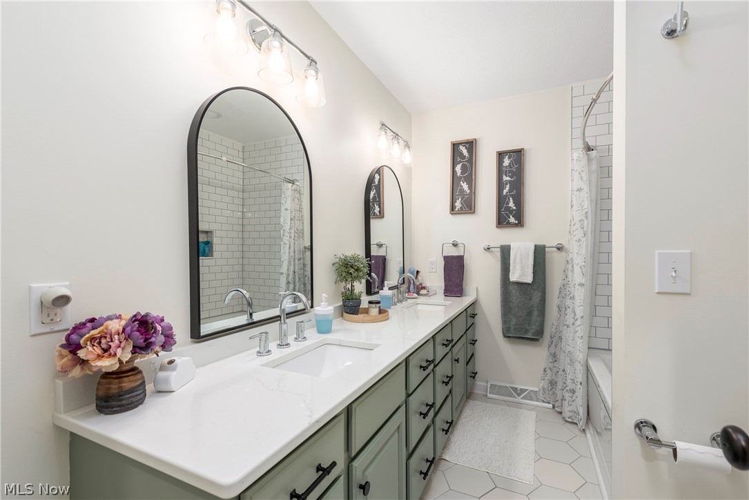 7755 Sunstone Drive Brecksville OH 44141