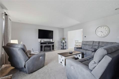 5627 Alcorn Avenue Louisville OH 44641