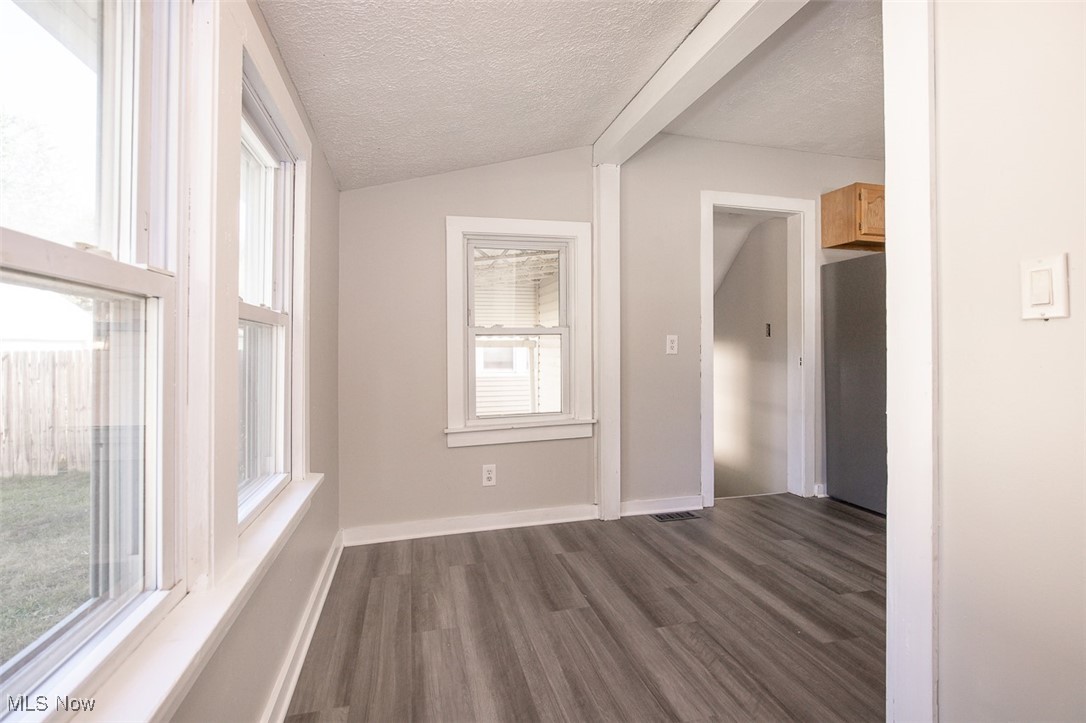 1769 Flint Avenue Akron OH 44305