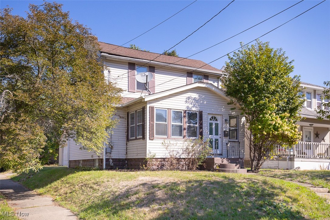 1769 Flint Avenue Akron OH 44305