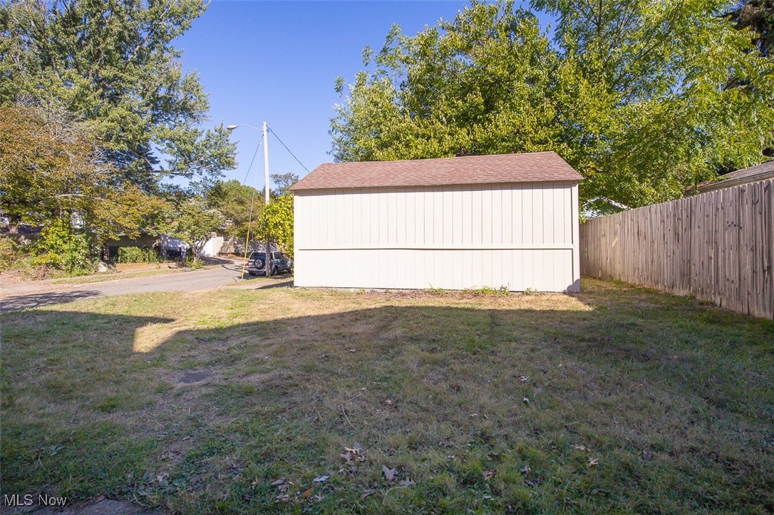 1769 Flint Avenue Akron OH 44305