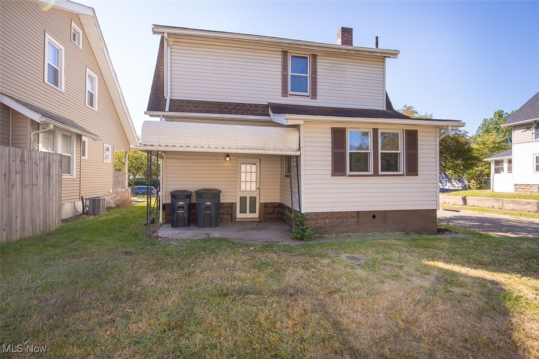 1769 Flint Avenue Akron OH 44305