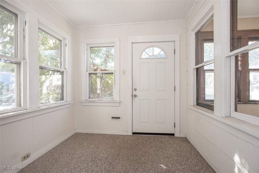 1769 Flint Avenue Akron OH 44305