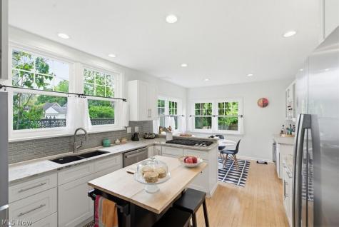 2798 Corydon Road Cleveland Heights OH 44118