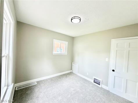 21060 Naumann Avenue Euclid OH 44123