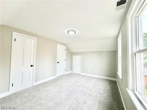 21060 Naumann Avenue Euclid OH 44123