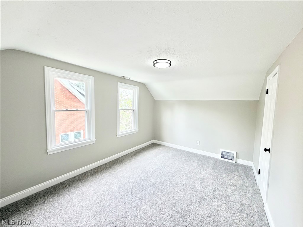 21060 Naumann Avenue Euclid OH 44123