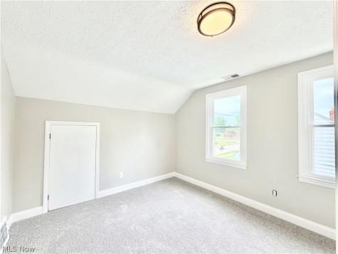 21060 Naumann Avenue Euclid OH 44123