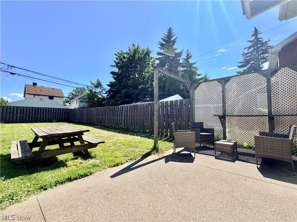 21060 Naumann Avenue Euclid OH 44123
