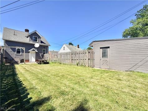 21060 Naumann Avenue Euclid OH 44123