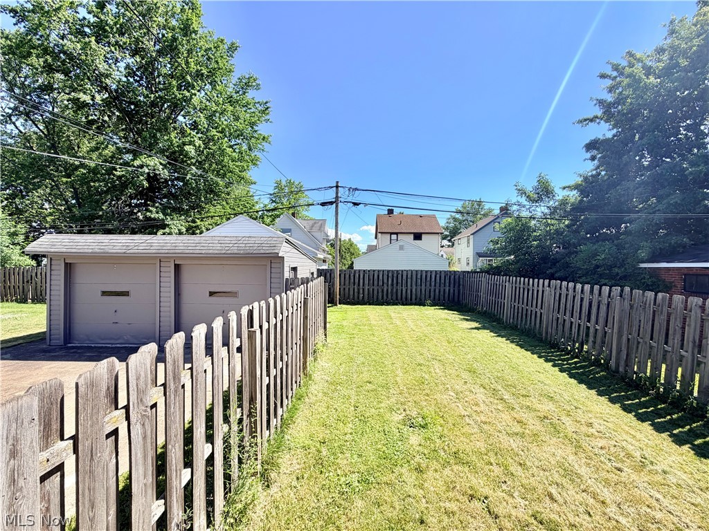 21060 Naumann Avenue Euclid OH 44123