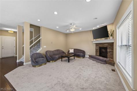 483 S Marigold Lane Kent OH 44240