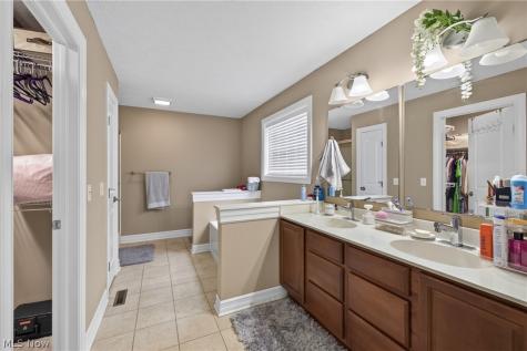 483 S Marigold Lane Kent OH 44240