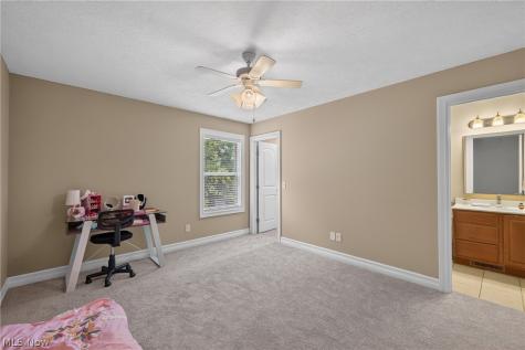 483 S Marigold Lane Kent OH 44240