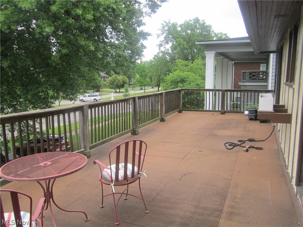 2504 Euclid Heights Boulevard Cleveland Heights OH 44106