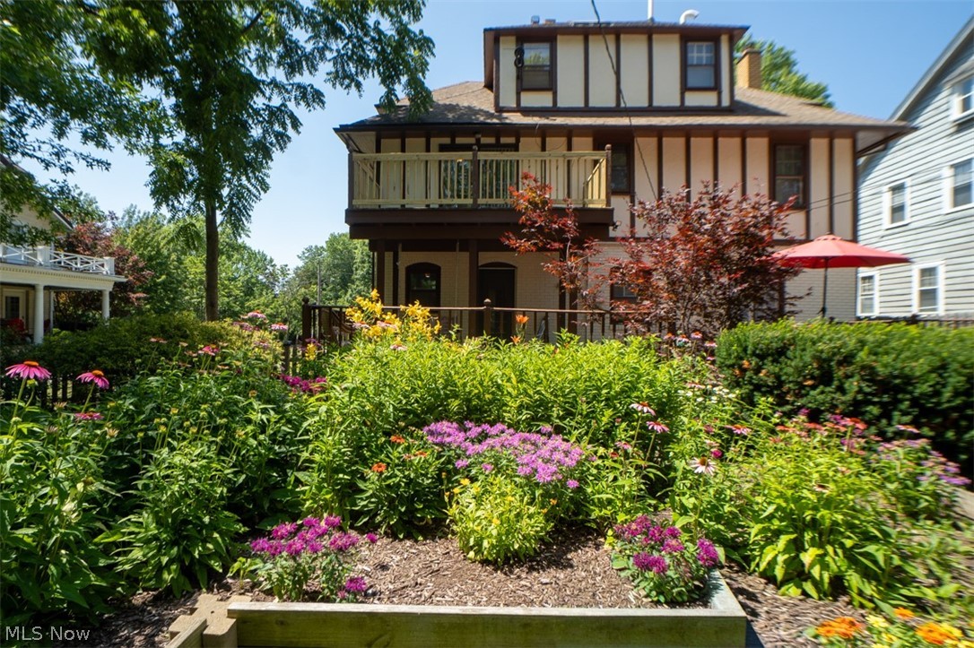 2504 Euclid Heights Boulevard Cleveland Heights OH 44106