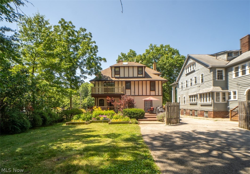 2504 Euclid Heights Boulevard Cleveland Heights OH 44106
