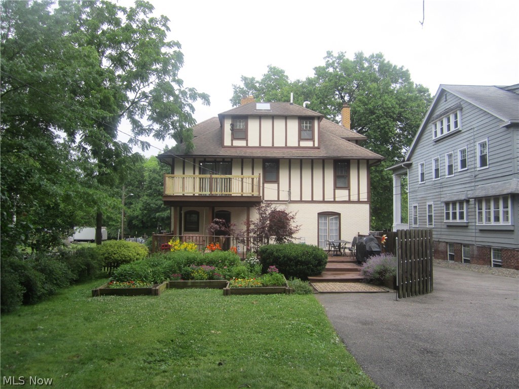2504 Euclid Heights Boulevard Cleveland Heights OH 44106