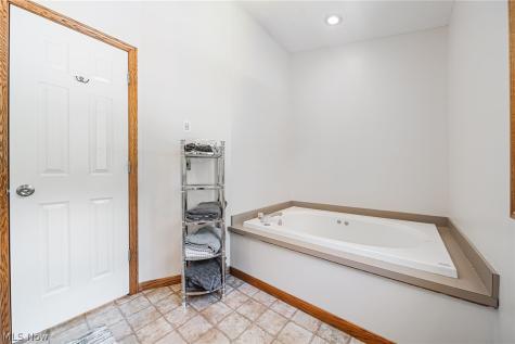 930 Essex Lane Medina OH 44256