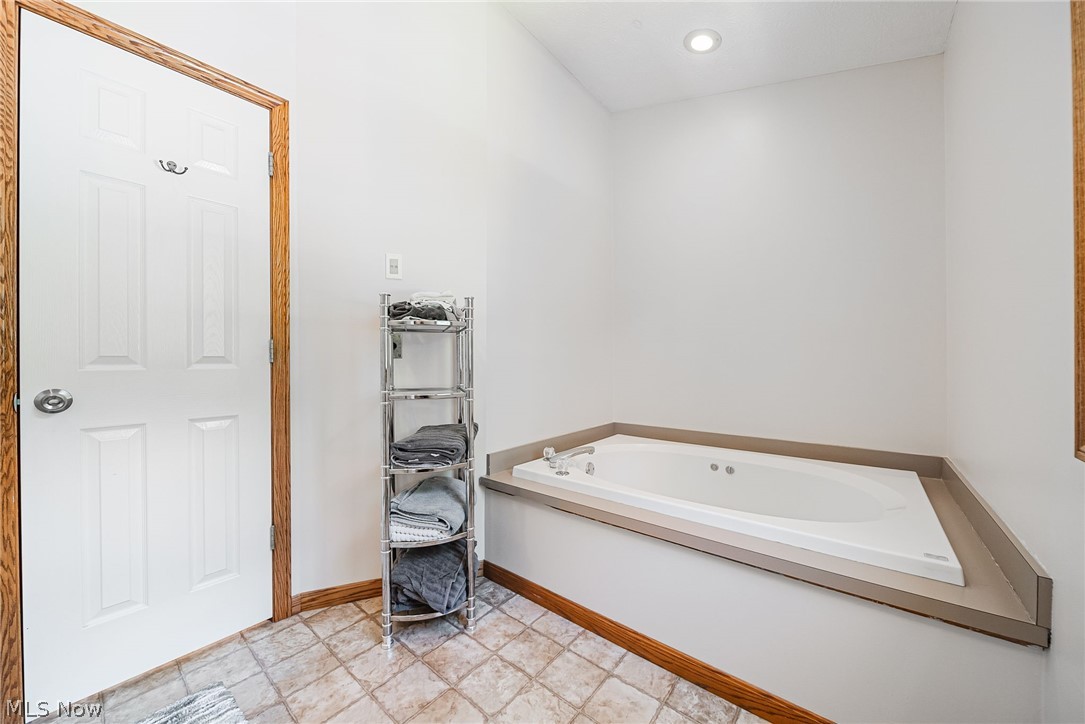 930 Essex Lane Medina OH 44256