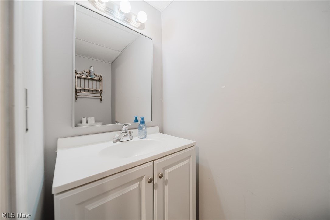 930 Essex Lane Medina OH 44256