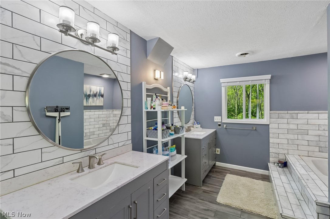 25895 Woodpath Trail Westlake OH 44145
