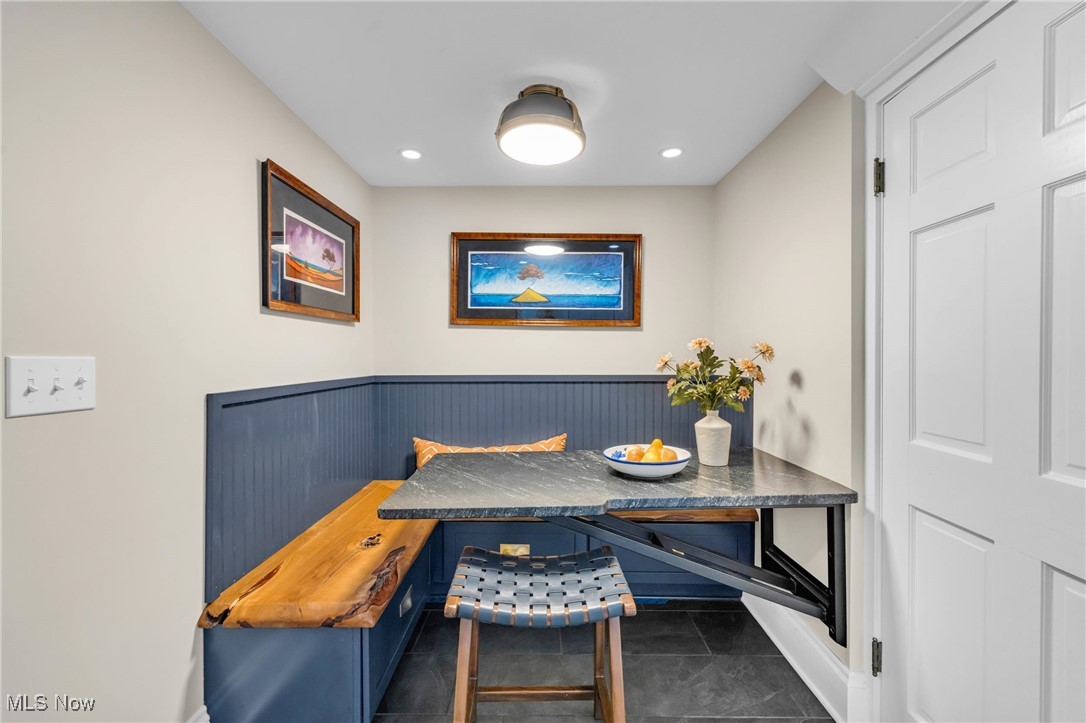 19665 Roslyn Drive Rocky River OH 44116