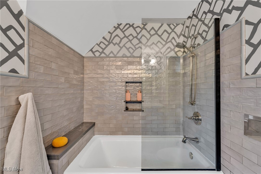 19665 Roslyn Drive Rocky River OH 44116