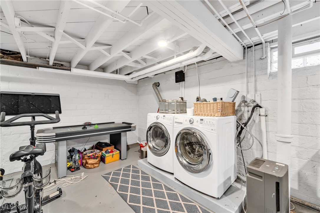 19665 Roslyn Drive Rocky River OH 44116