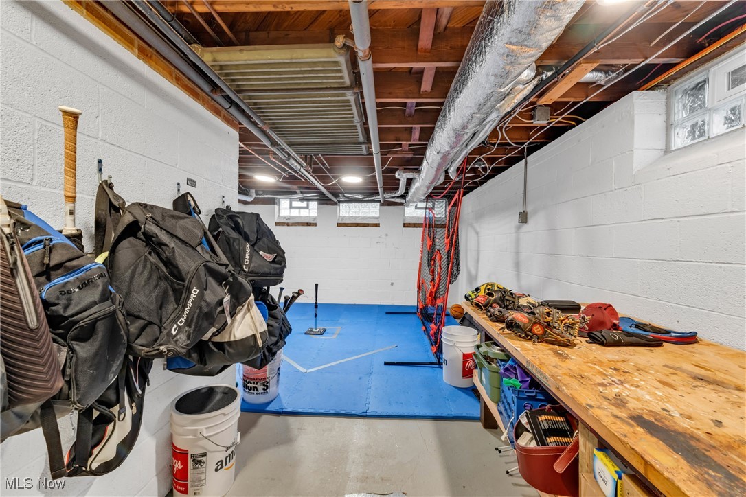 19665 Roslyn Drive Rocky River OH 44116