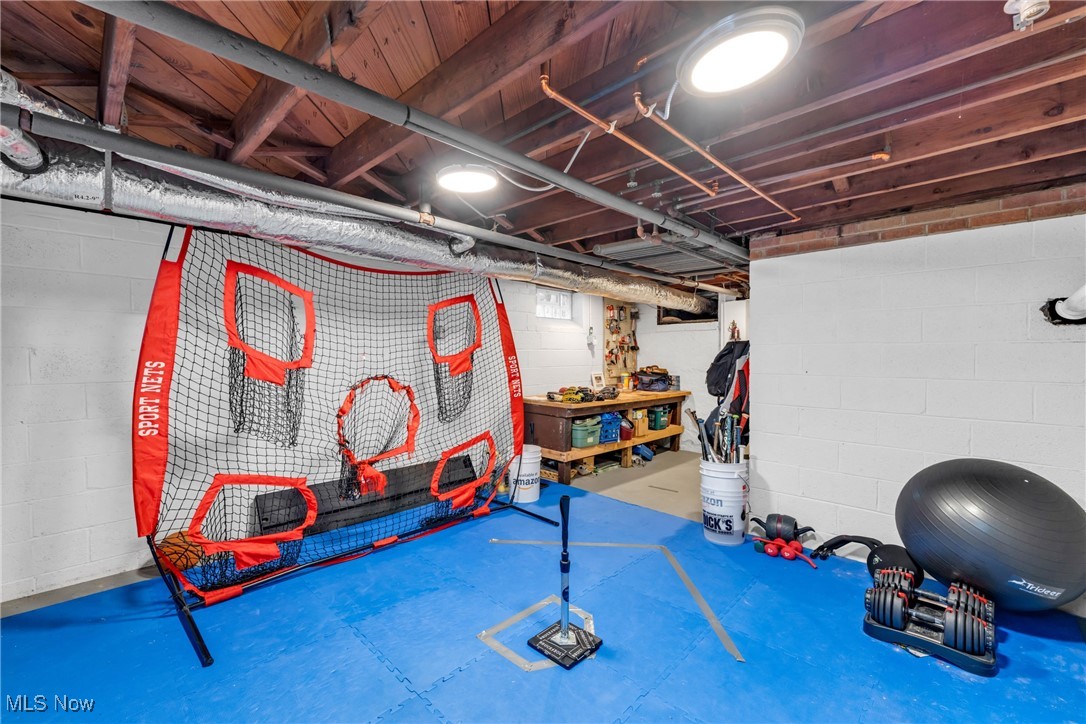 19665 Roslyn Drive Rocky River OH 44116