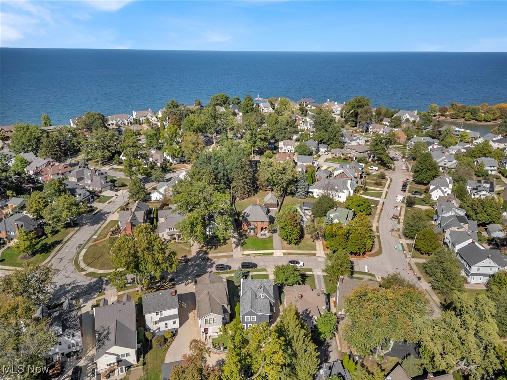 19665 Roslyn Drive Rocky River OH 44116