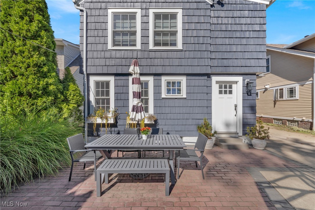 19665 Roslyn Drive Rocky River OH 44116