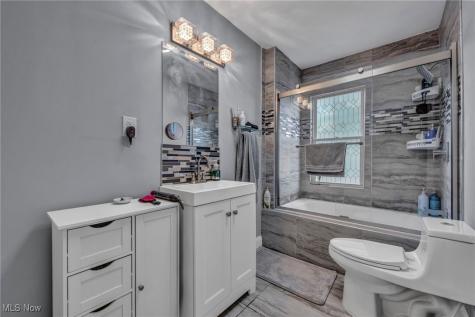 3302 Tullamore Road Cleveland Heights OH 44118