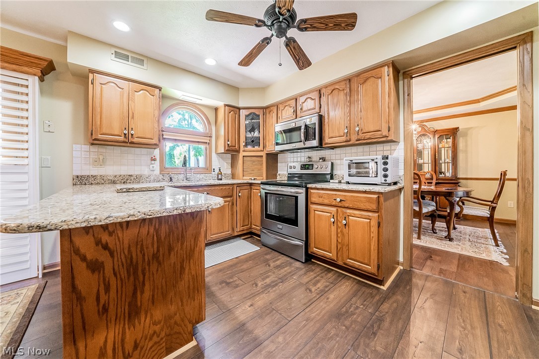 6276 Coldstream Highland Heights OH 44143