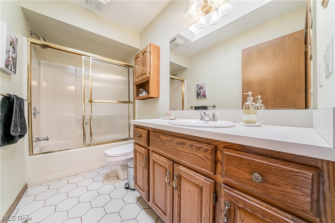 6276 Coldstream Highland Heights OH 44143