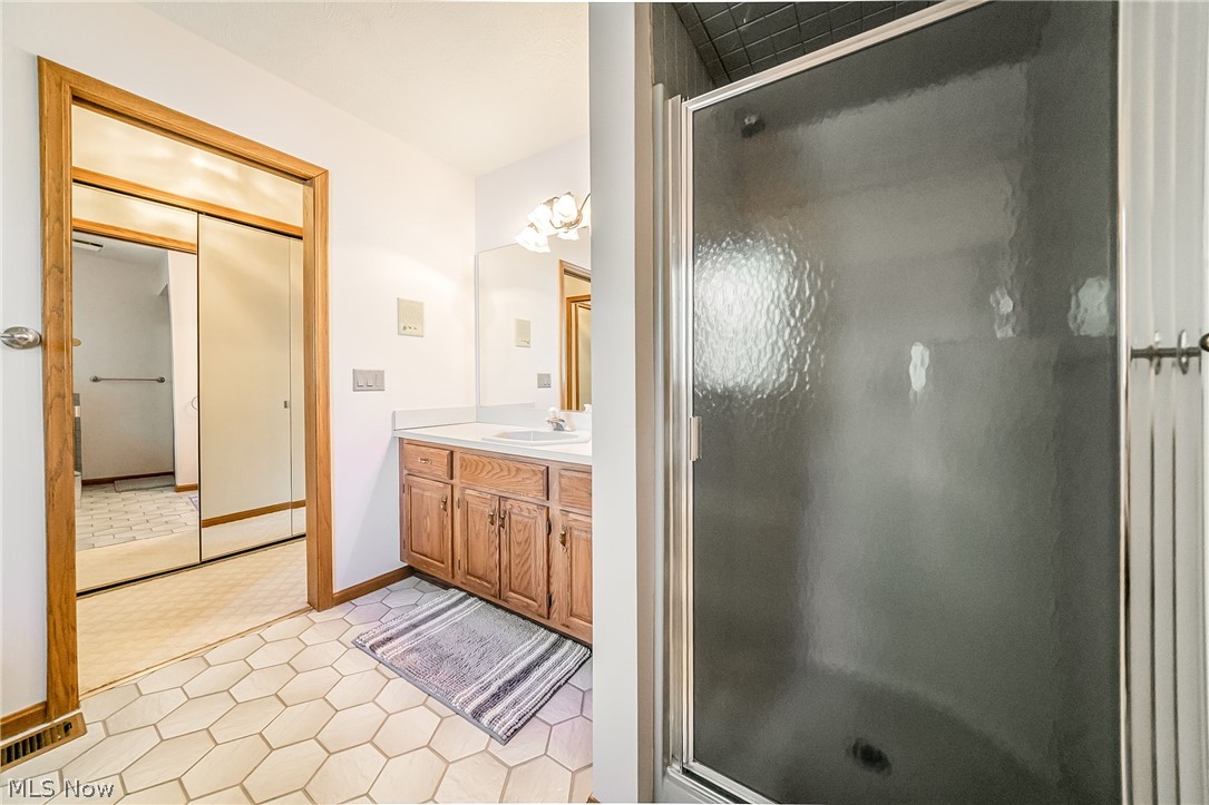 6276 Coldstream Highland Heights OH 44143