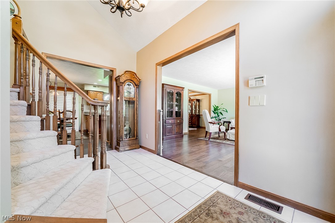 6276 Coldstream Highland Heights OH 44143