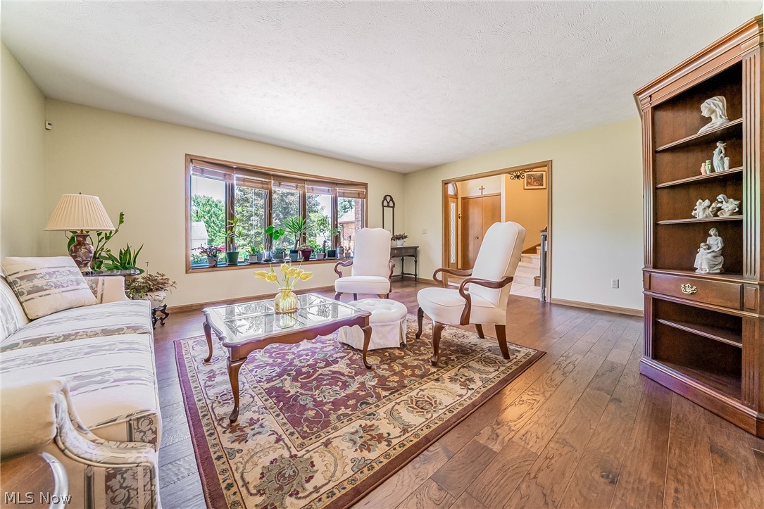 6276 Coldstream Highland Heights OH 44143
