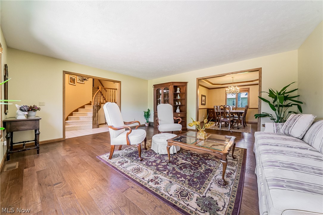 6276 Coldstream Highland Heights OH 44143
