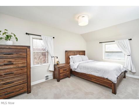 3645 Meadowbrook Boulevard University Heights OH 44118