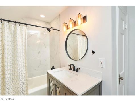 3645 Meadowbrook Boulevard University Heights OH 44118