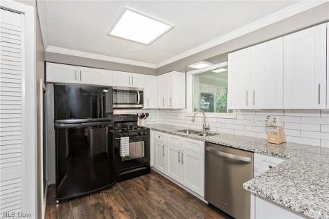 1924 Westwood Drive Twinsburg OH 44087